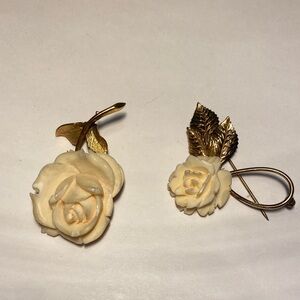 Vintage Cream and Gold Floral Brooch Set